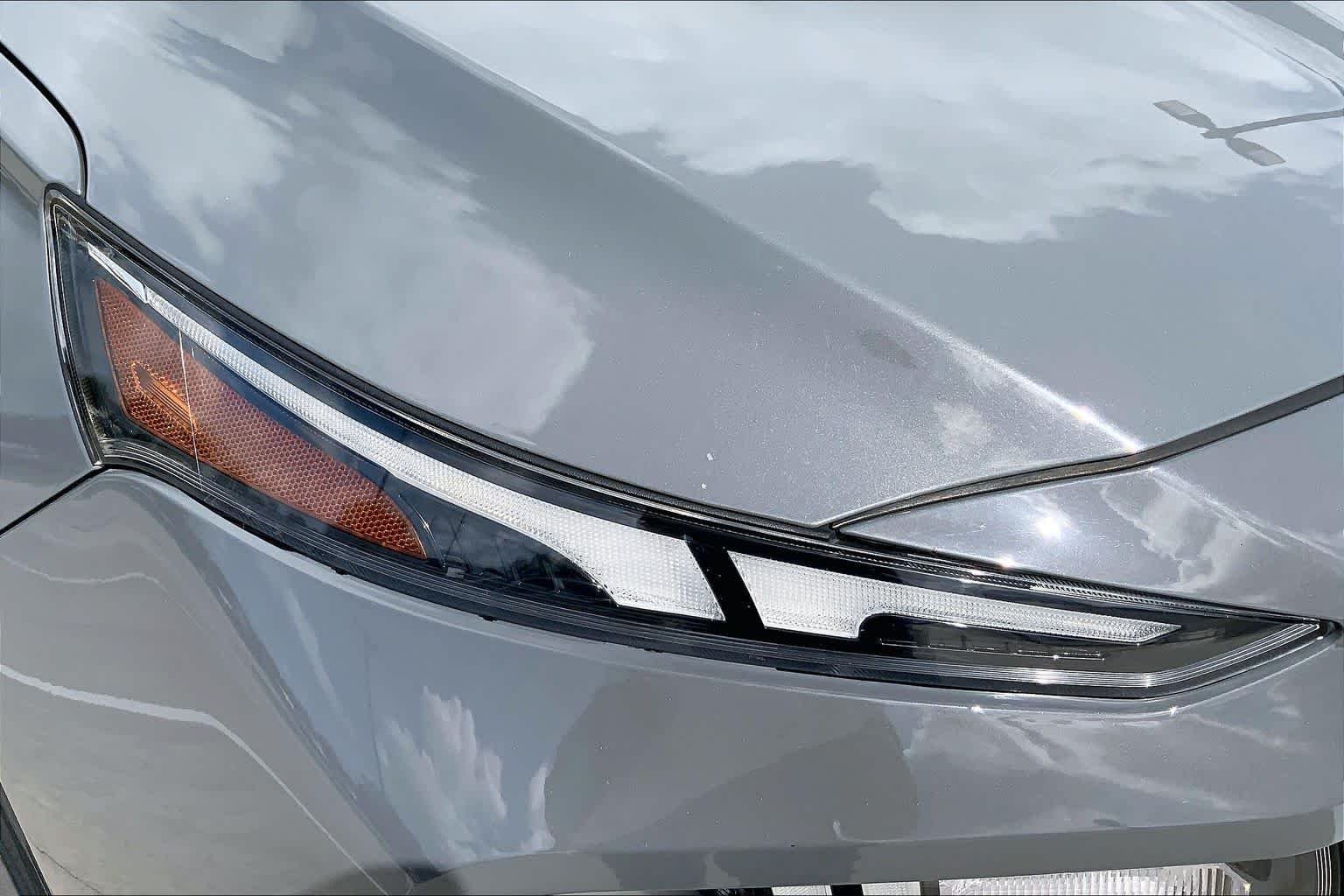 Used 2023 Hampton Gray Hyundai SEL image 26