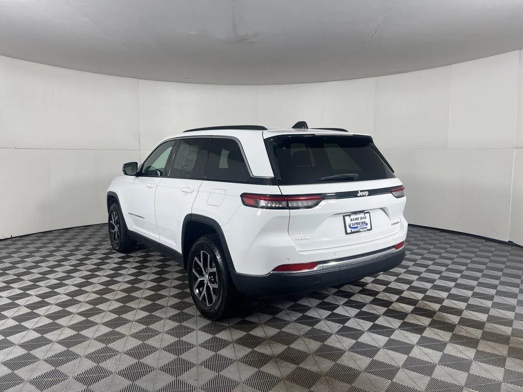 Used 2025 Bright White Clearcoat Jeep Limited image 6