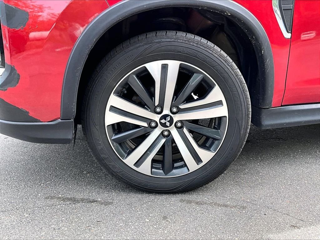 Used 2020 Red Mitsubishi 2.0 ES image 4