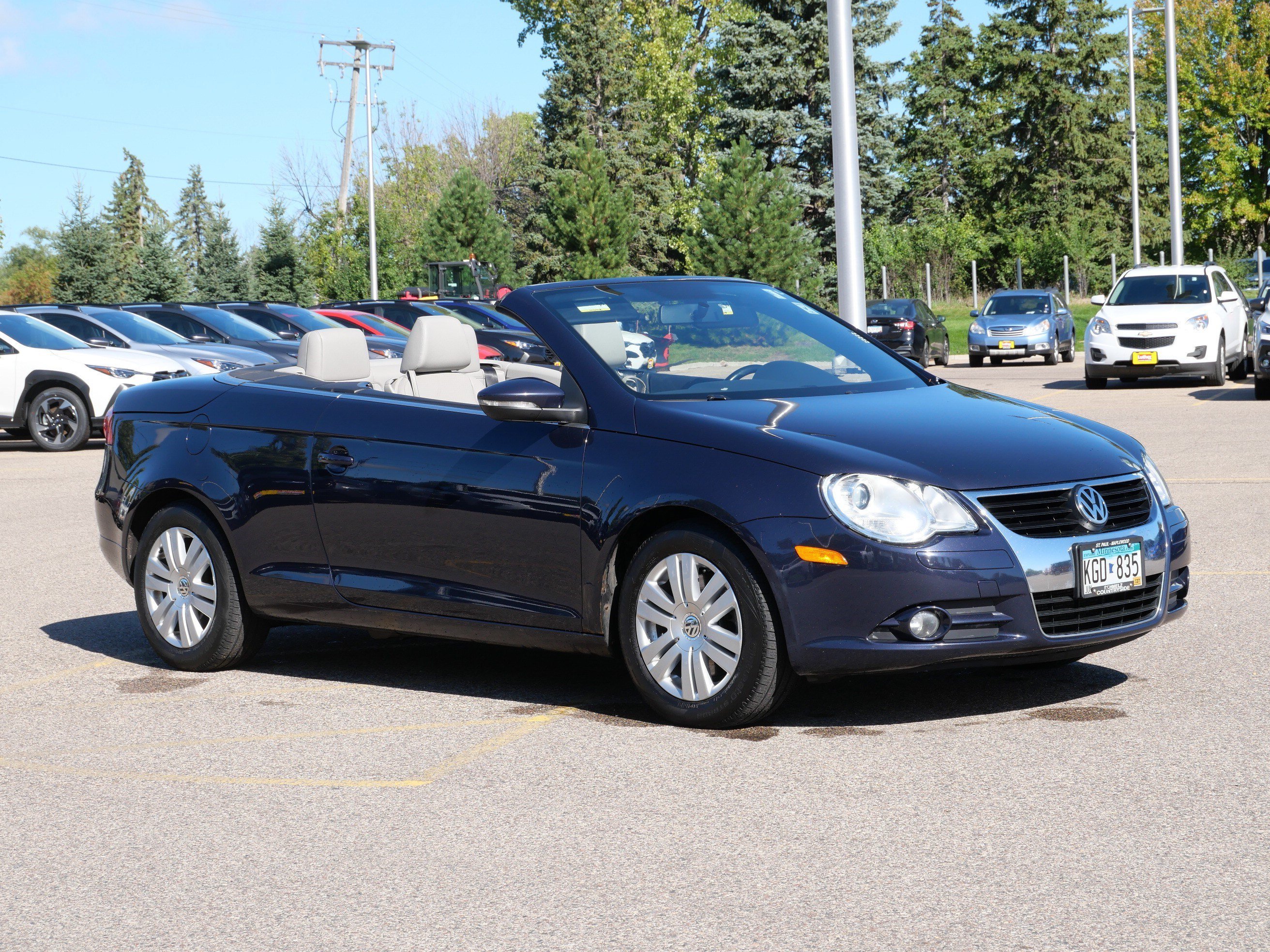Used 2010 Eismeer Blue Metallic Volkswagen Komfort image 27