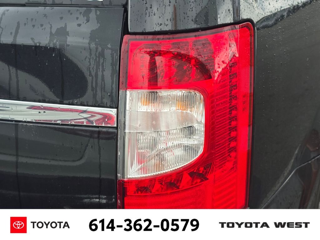 Used 2013 Black Chrysler Touring-L image 10