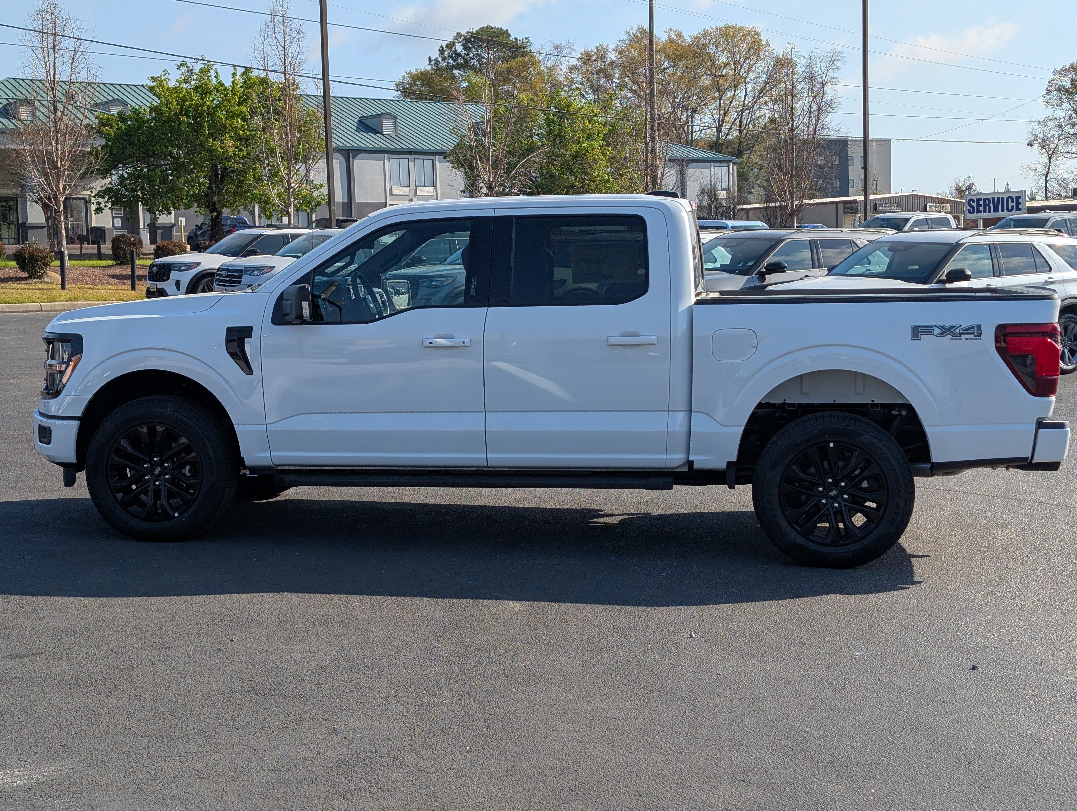 New 2026 OXFORD WHITE FORD XLT image 14