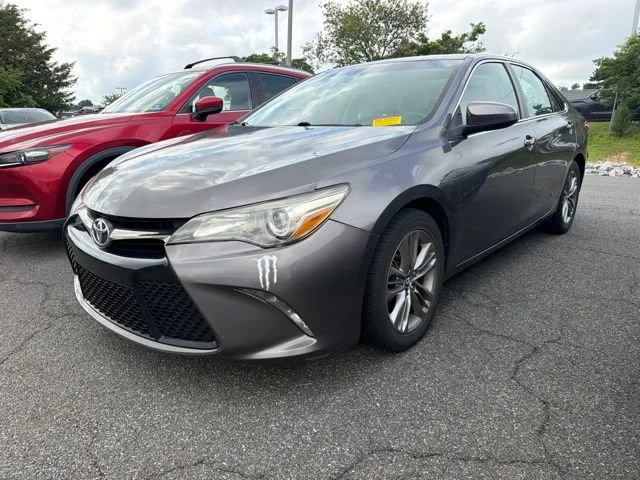 Used 2015 Predawn Gray Mica Toyota XLE image 3