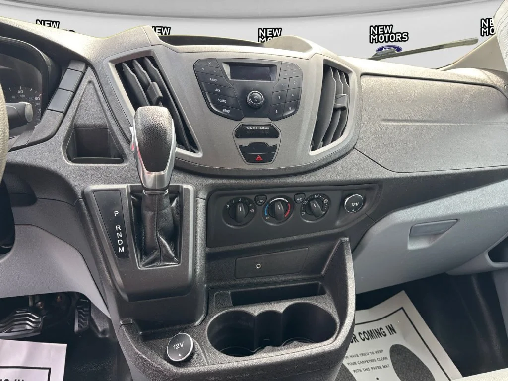 Used 2017 Oxford White Ford Base image 12