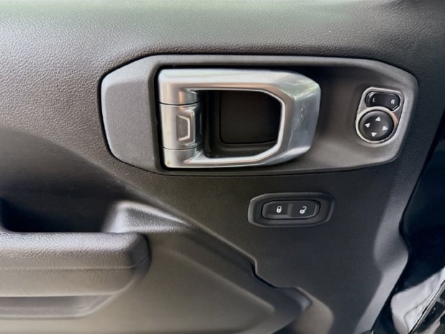 Used 2024 Black Jeep Rubicon image 15