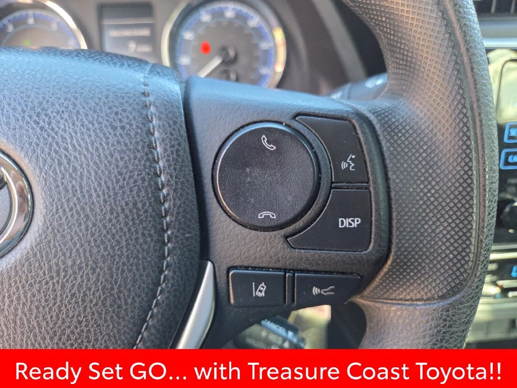 Used 2018 Red Toyota LE image 31