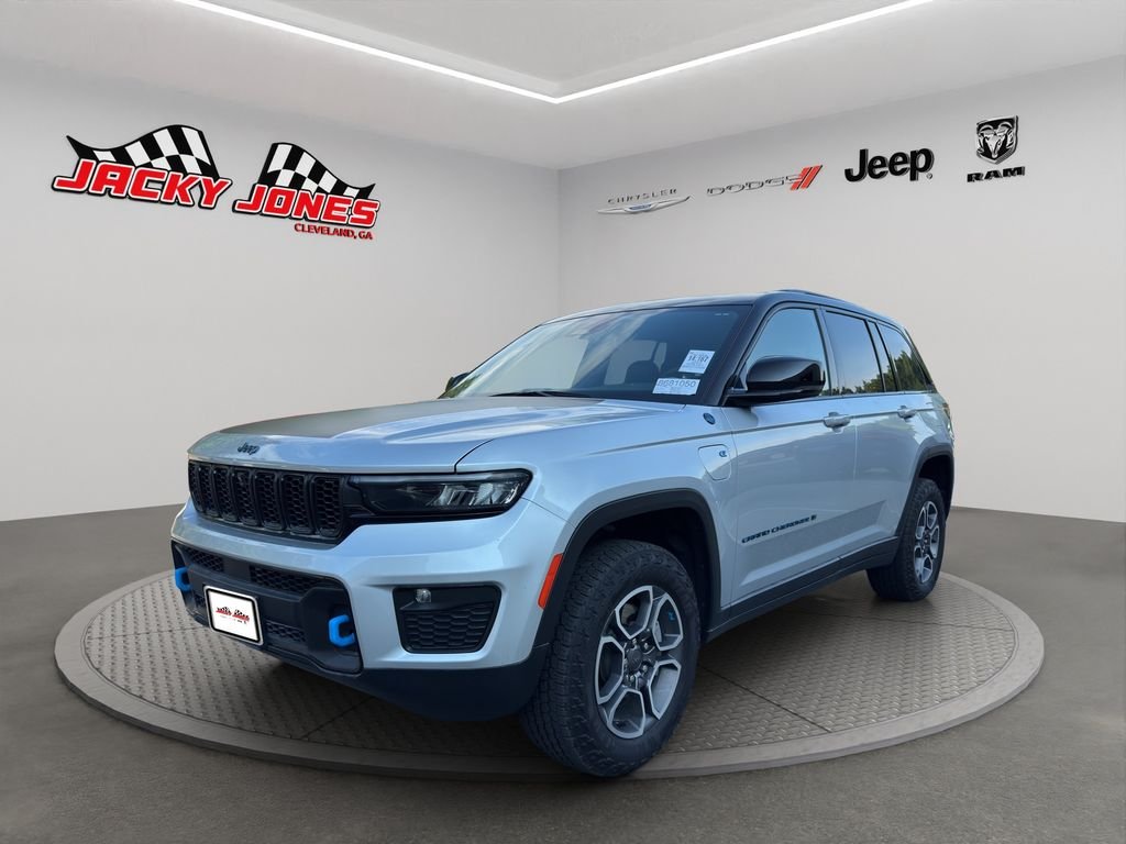 Used 2023 Silver Zynith Jeep Trailhawk image 1