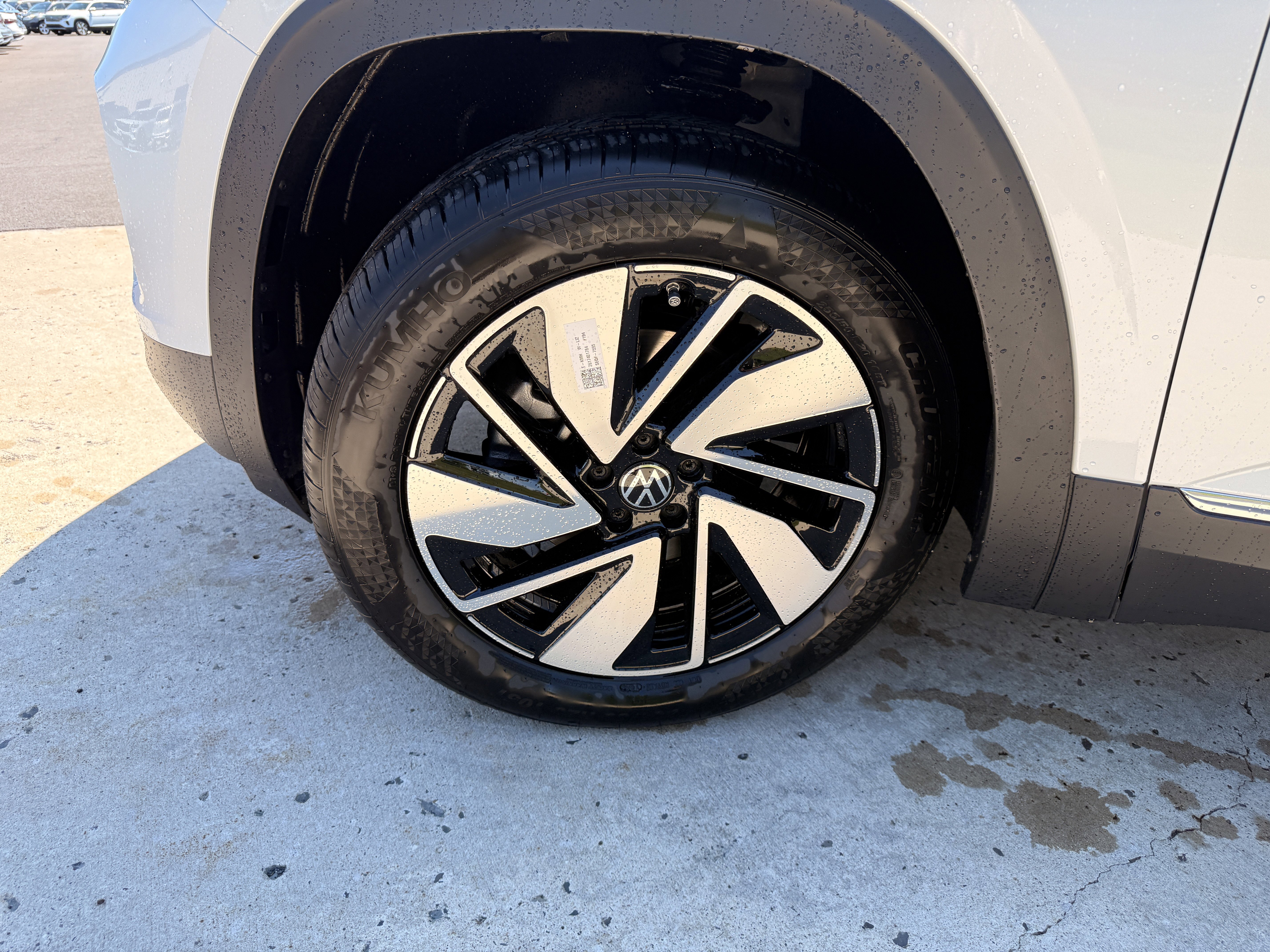 New 2026 Opal White Pearl Volkswagen 2.0T SEL image 21