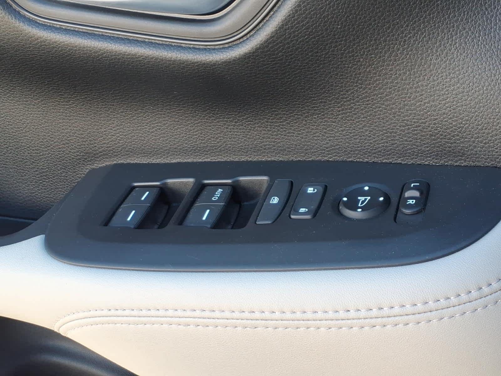 2024 Honda HR-V LX - Photo 17
