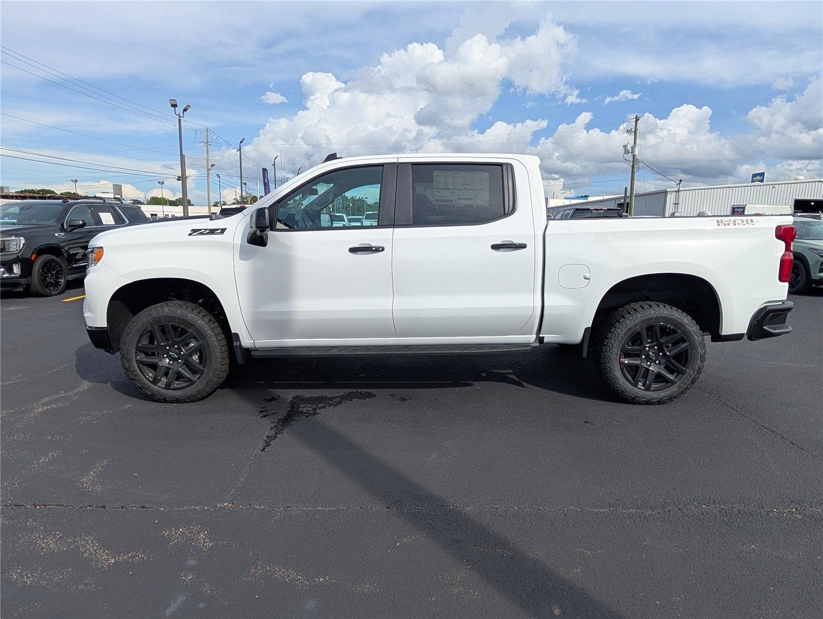 New 2026 Summit White Chevrolet LT Trail Boss image 5