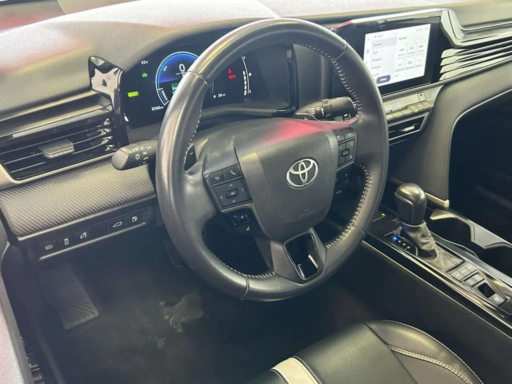 Certified Used 2025 White Toyota SE image 13