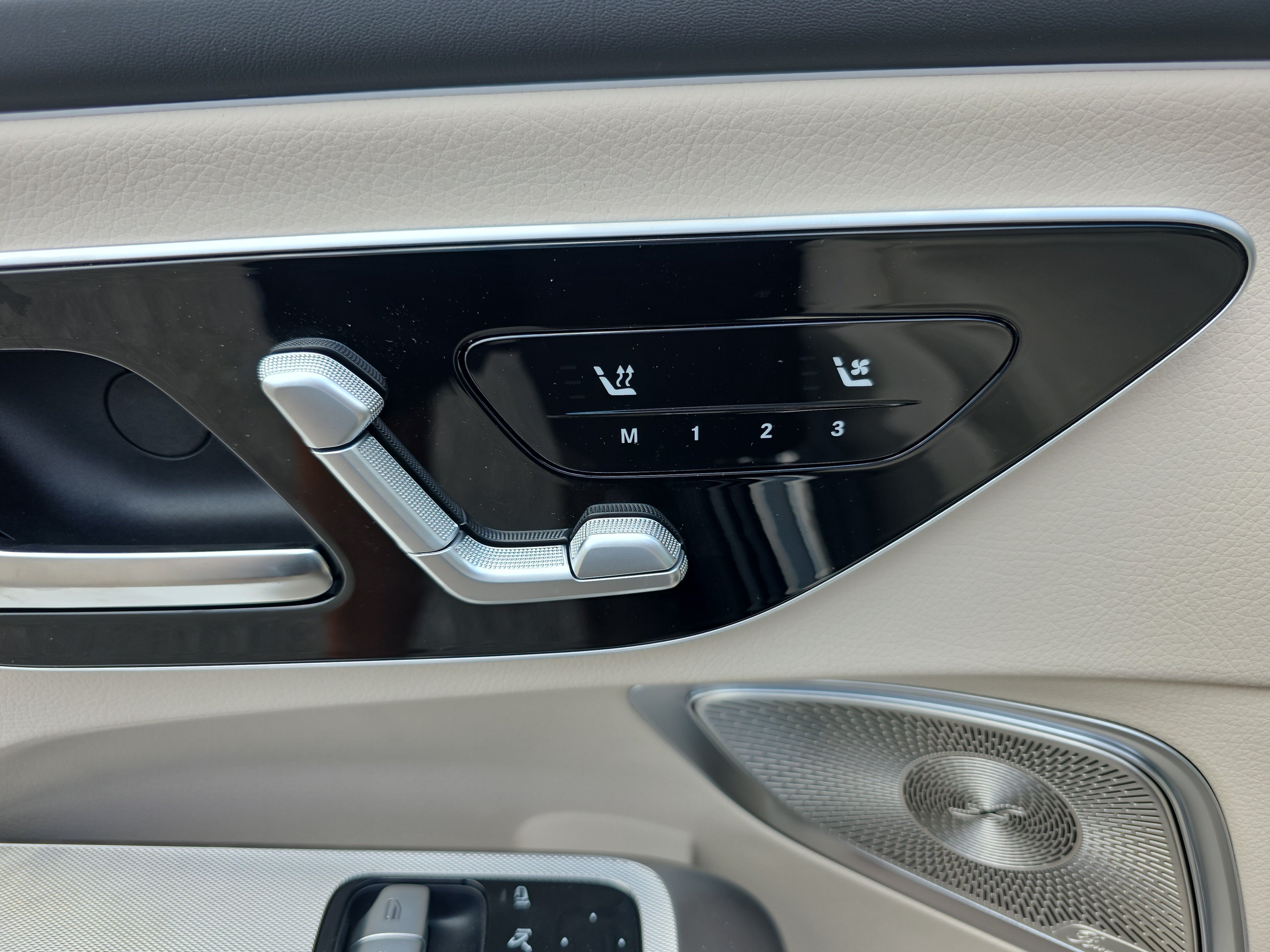New 2026 Obsidian Black Metallic Mercedes-Benz CLE 450 image 39