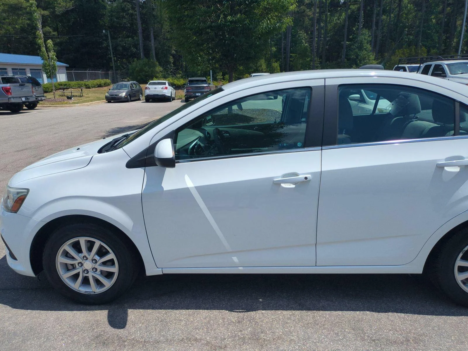 Used 2018  CHEVROLET LT image 15
