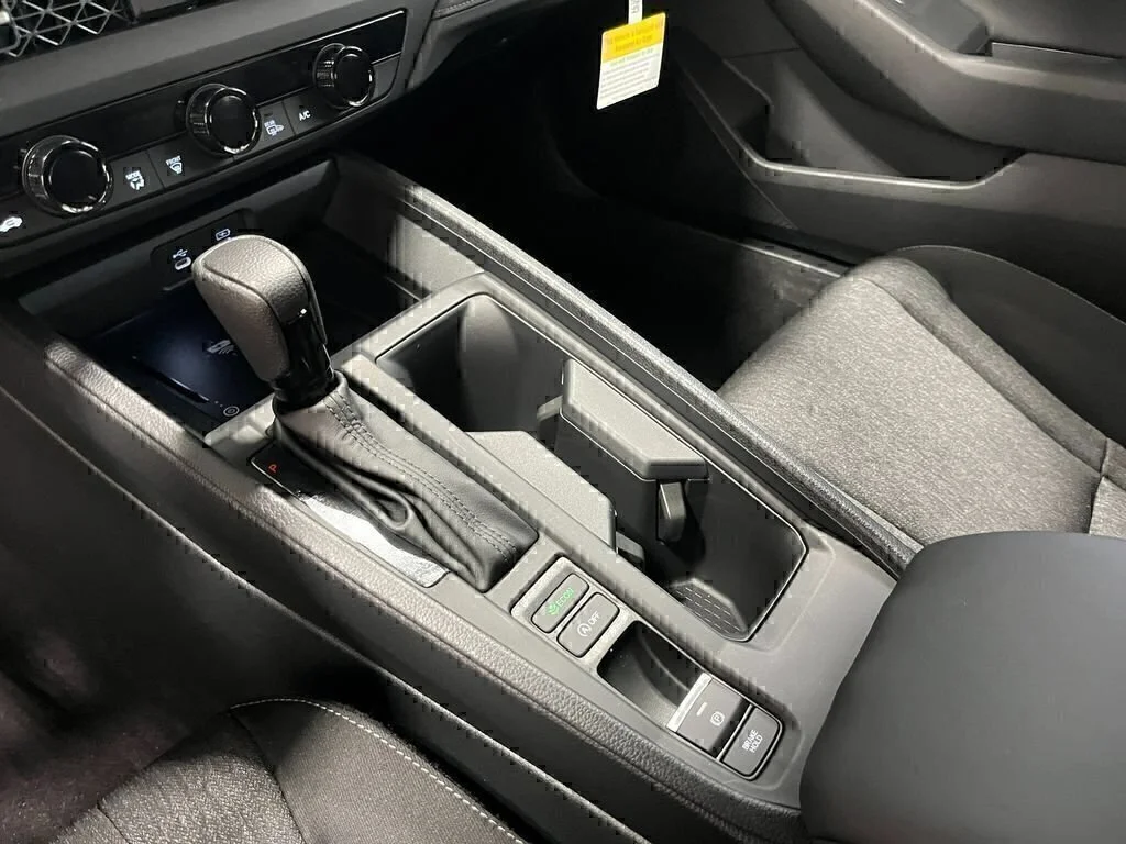 New 2026 Solar Silver Metallic Honda SE image 22