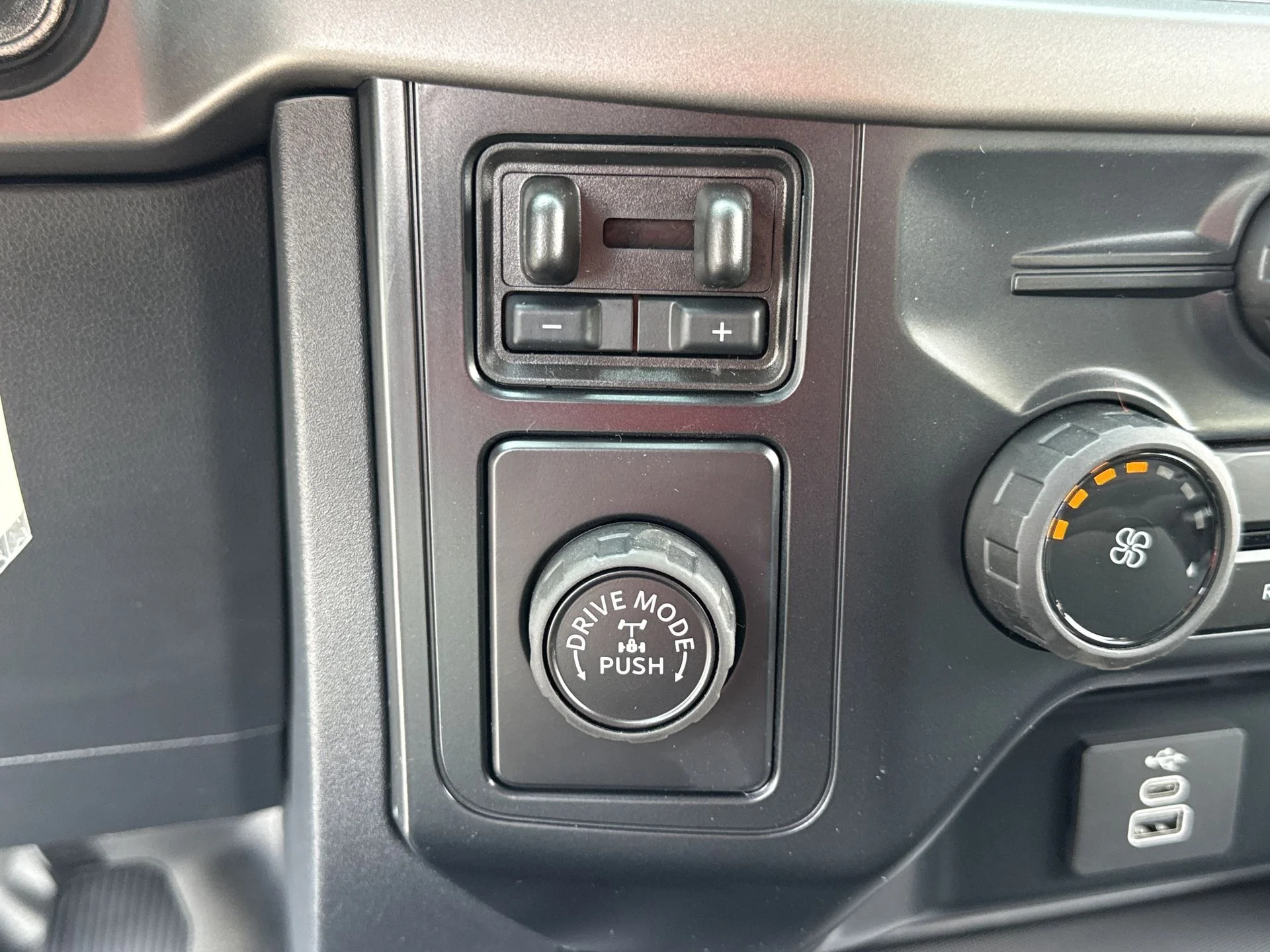 New 2026 Carbonized Gray Metallic Ford XL image 8