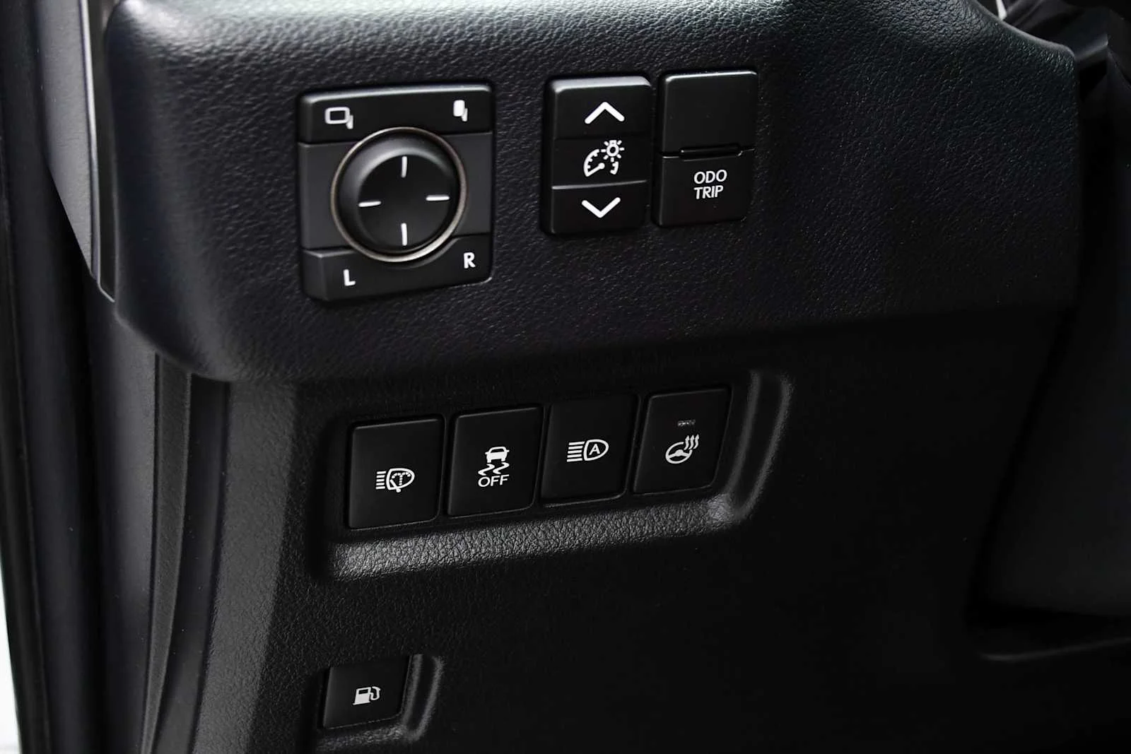 Certified Used 2022 Starfire Pearl Lexus Premium image 16