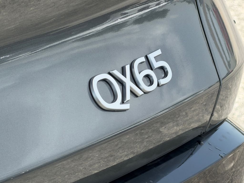 New 2027 GRAPHITE SHADOW INFINITI Luxe AWD image 10