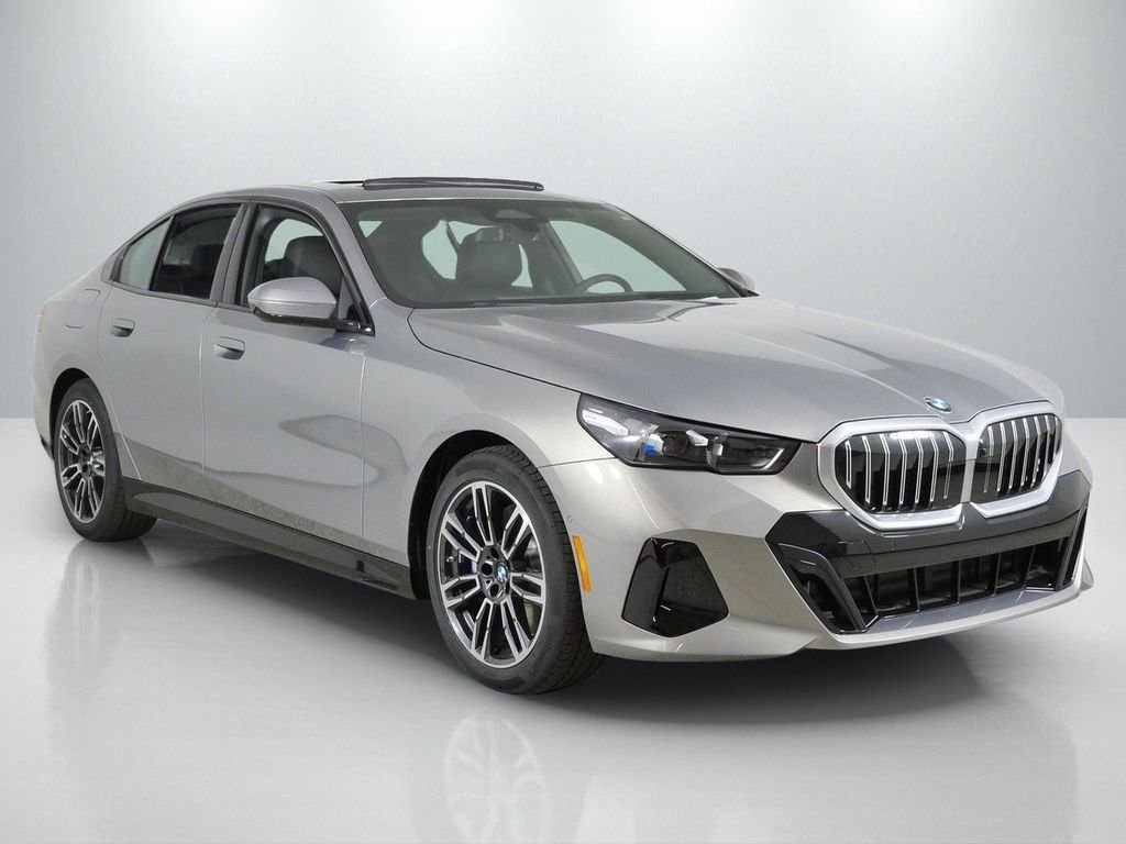 New 2027 Oxide Grey Metallic BMW 540i xDrive image 7
