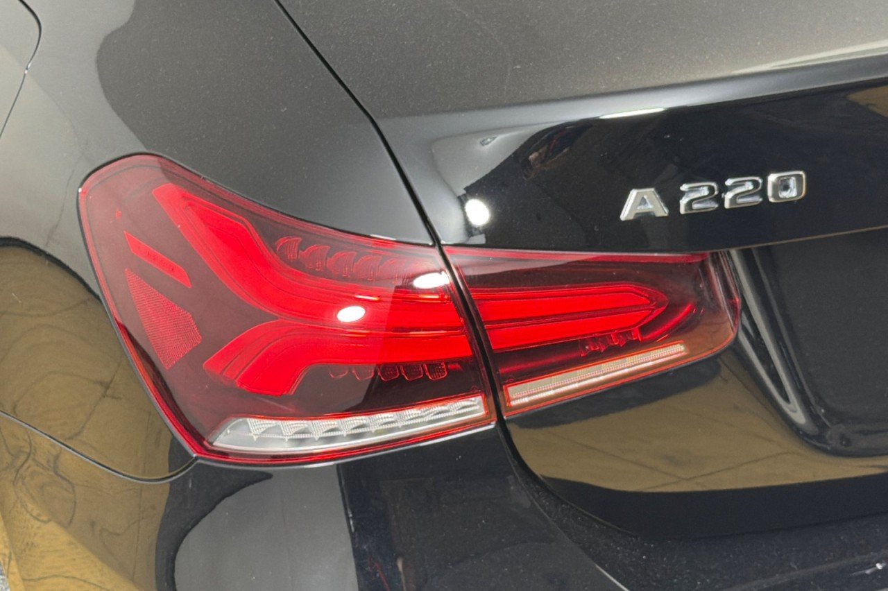 Used 2019 Night Black Mercedes-Benz A 220 image 25