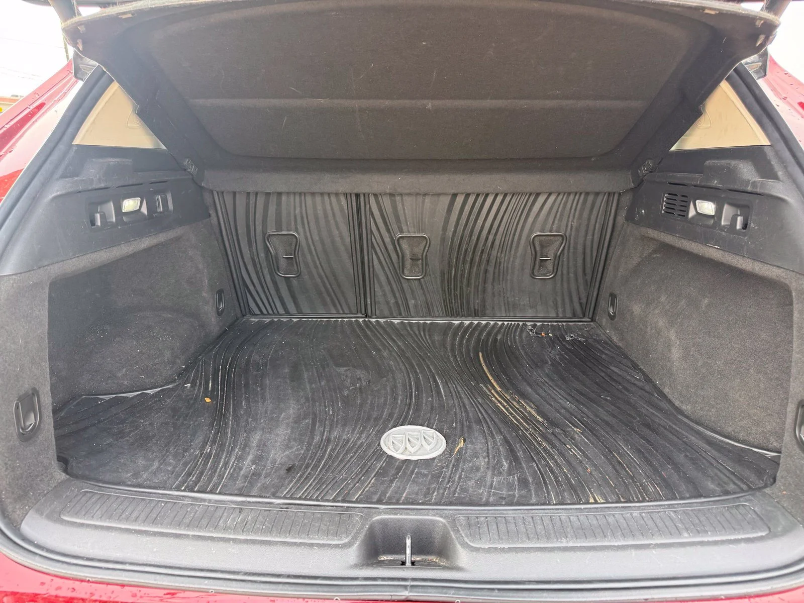 Used 2023  Buick Preferred image 6