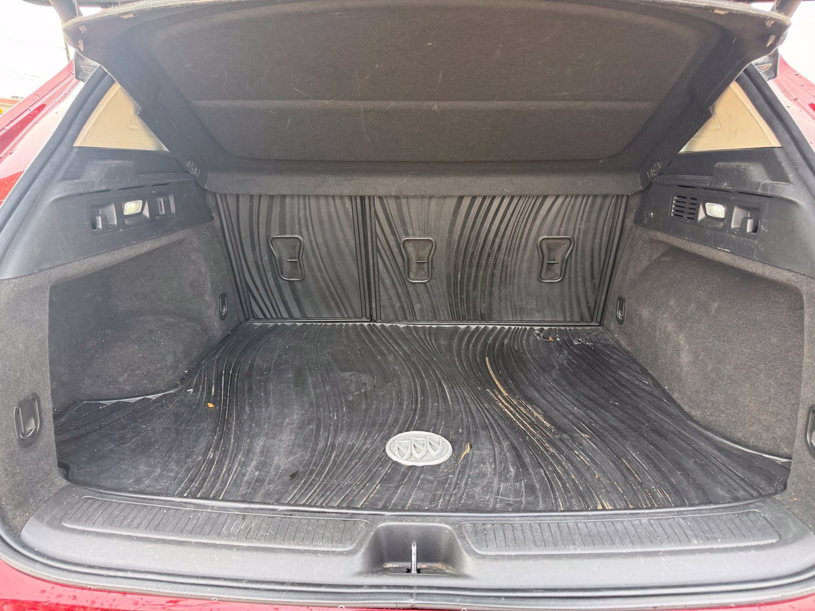 Used 2023  Buick Preferred image 6