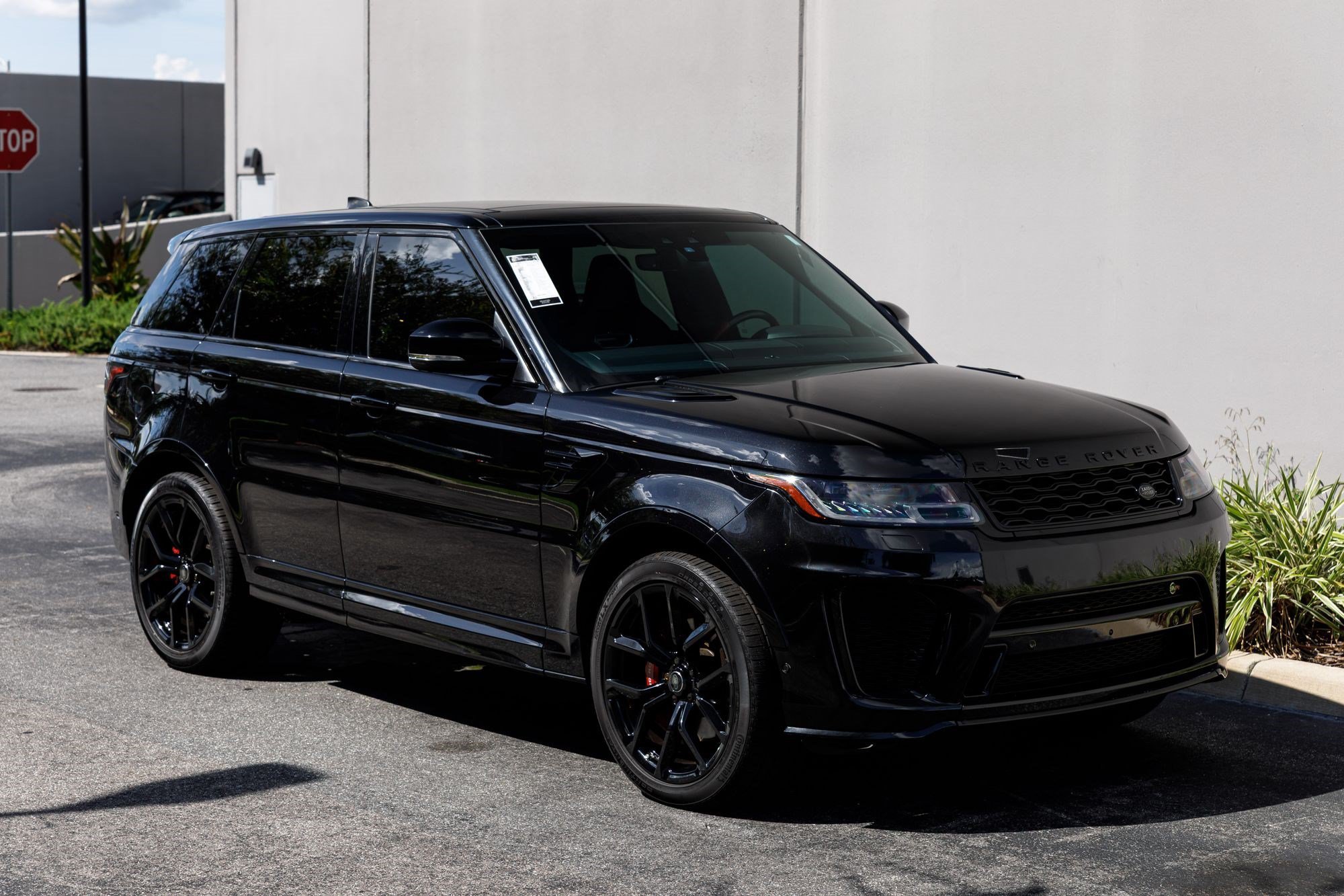 Used 2022 Black Land Rover SVR image 7