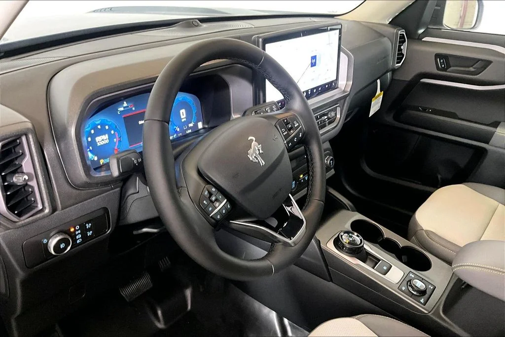 New 2026 Azure Gray Metallic Tri-Coat Ford Badlands® image 6