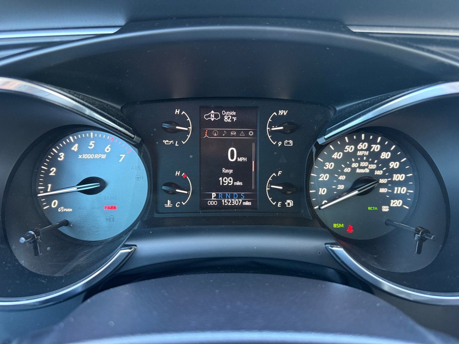 Used 2018 Blizzard Pearl Toyota Platinum image 11
