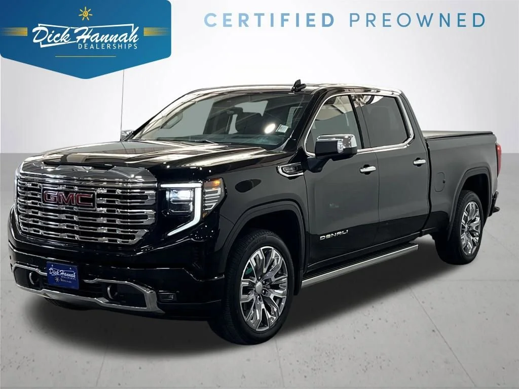 2023 GMC Sierra 4WD Crew Cab Short Box Denali's photo