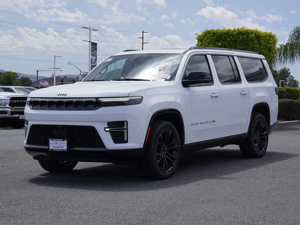 New 2026 Bright White Clearcoat Jeep Summit Obsidian image 7