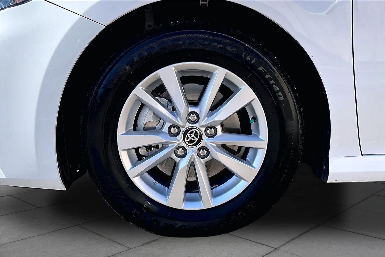 Certified Used 2025 Ice Toyota LE image 11