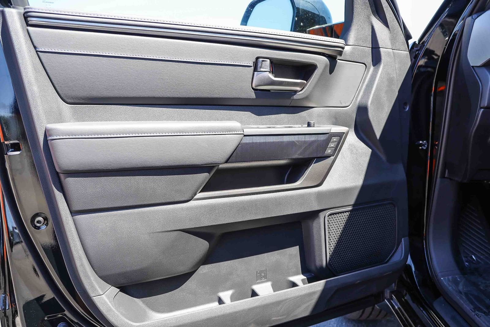 New 2026 Midnight Black Metallic Toyota  Platinum image 19