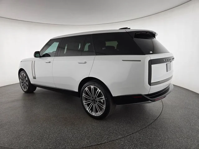 2026 Land Rover Range Rover SE - Photo 16