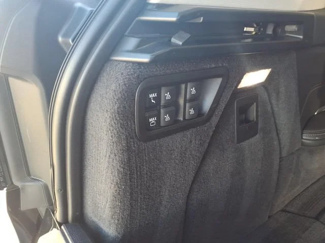 Used 2025 Black BMW xDrive40i image 15