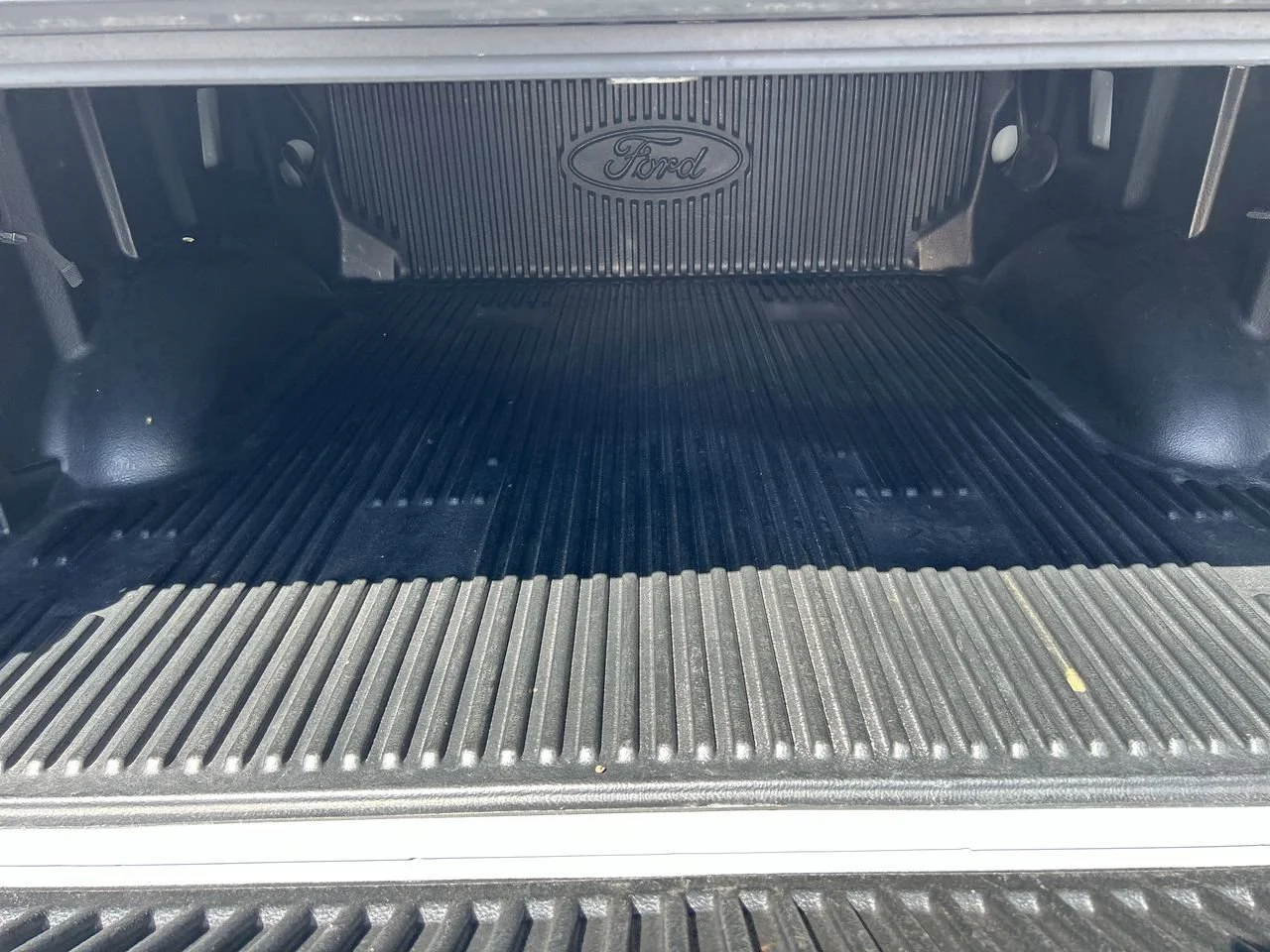 Used 2023 Avalanche Ford XLT image 14