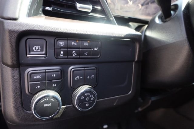 Used 2025 Black Chevrolet Z71 image 16