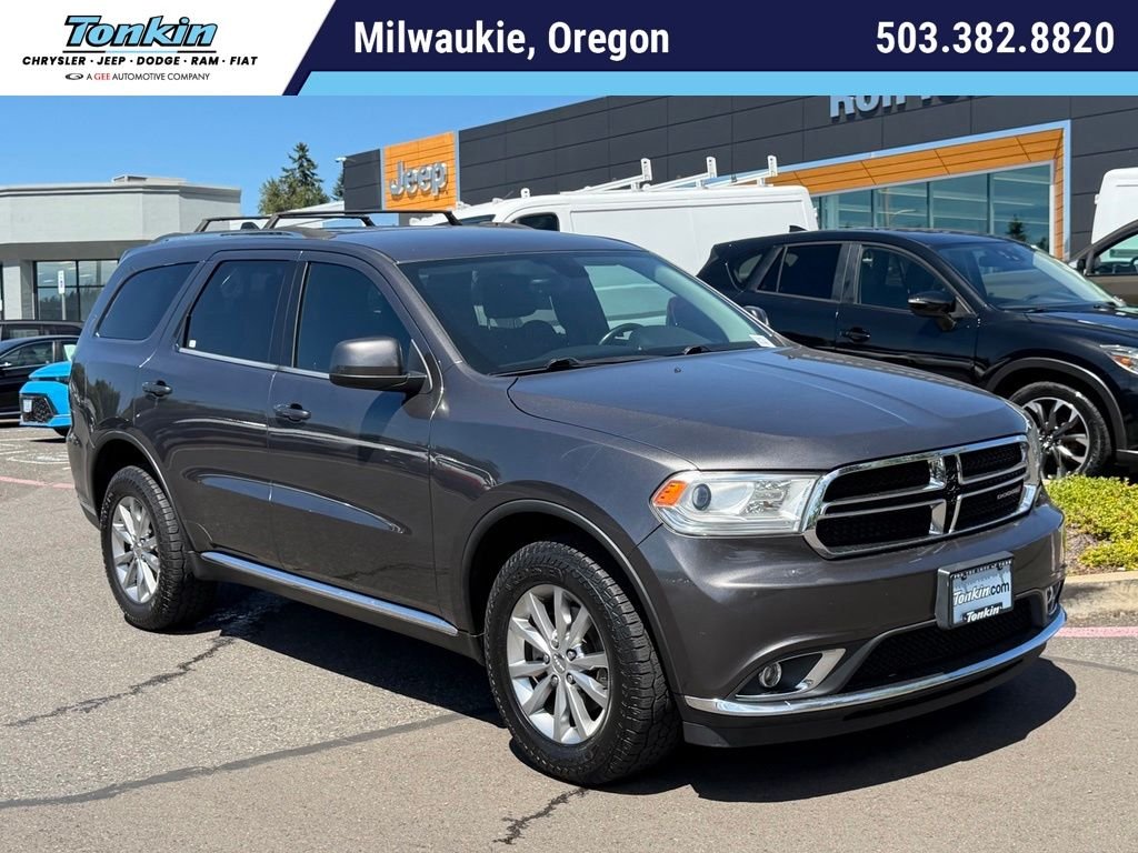 Used 2017 Granite Clearcoat Metallic Dodge SXT image 1