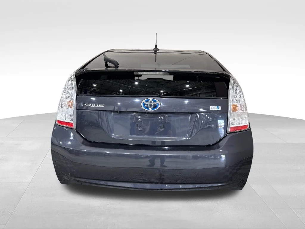 Used 2010 Blue Toyota  image 4