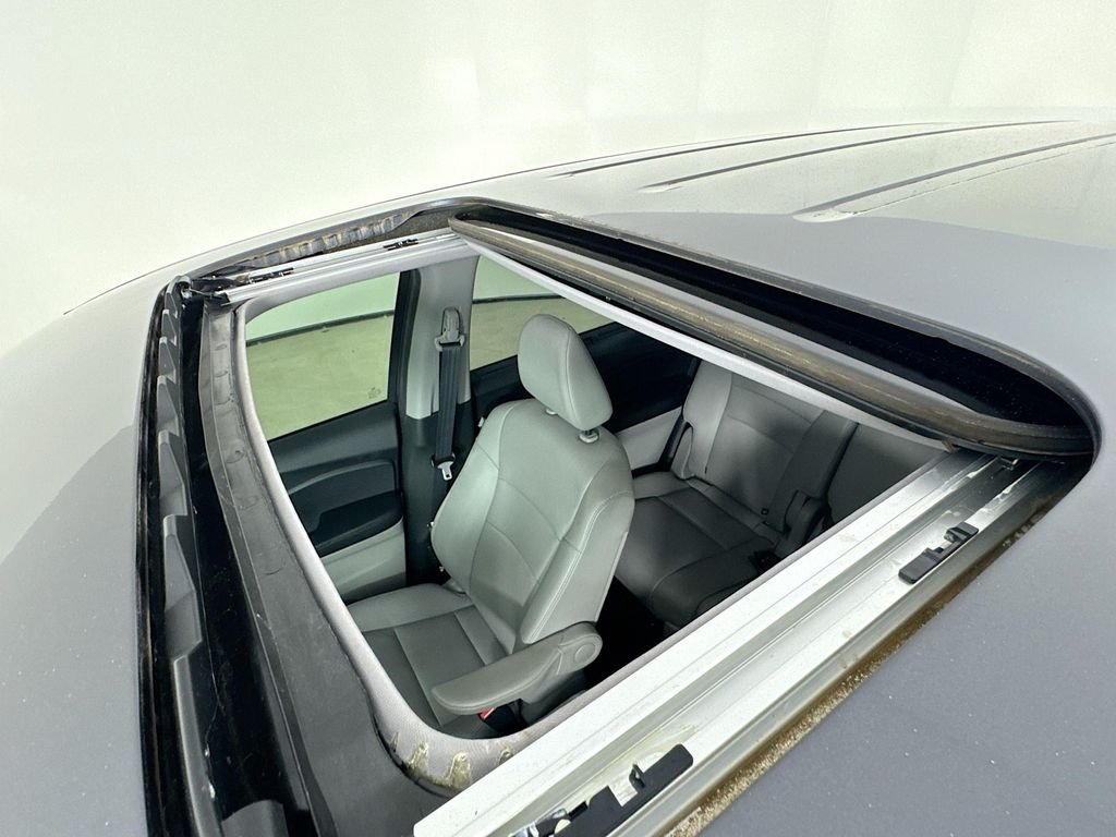Certified Used 2019 Modern Steel Metallic Honda EX-L image 25