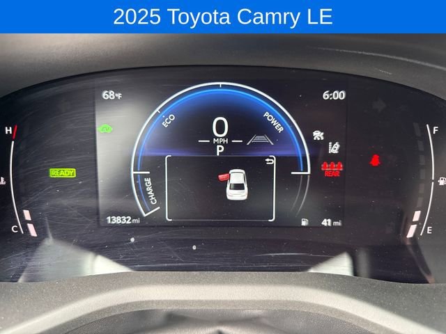 2025 Toyota Camry LE - Photo 15