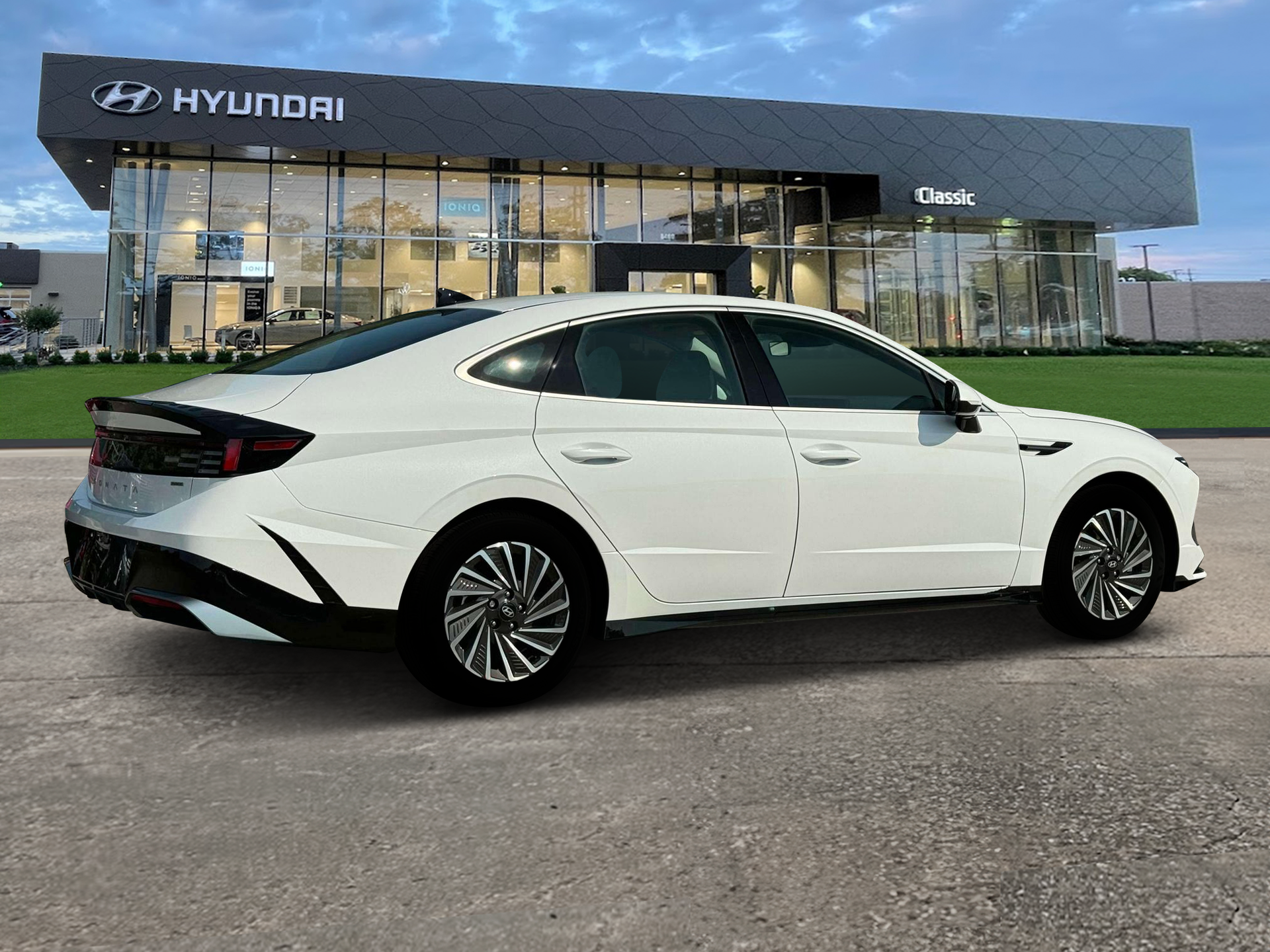 2025 Hyundai Sonata Hybrid SEL - Photo 8