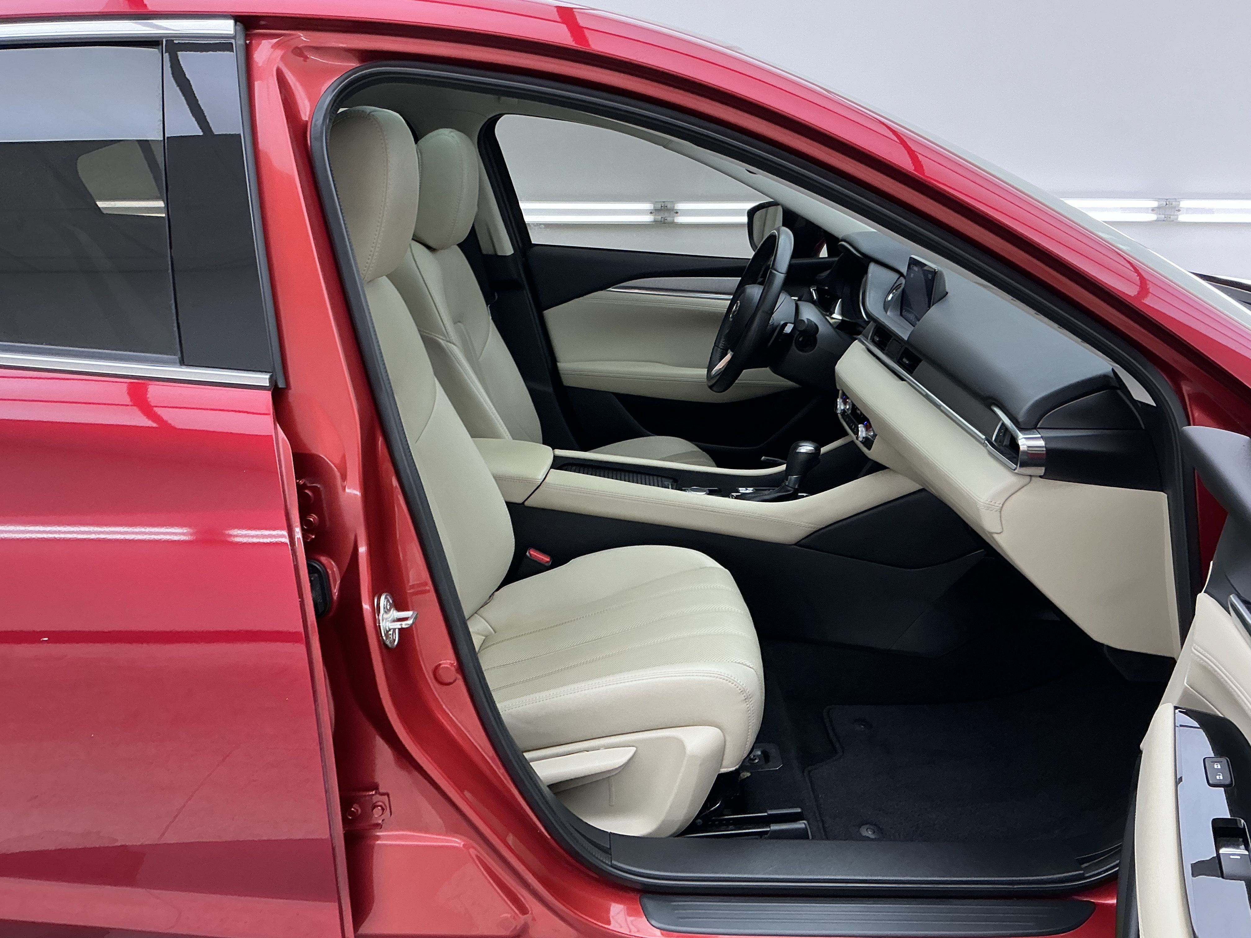 Used 2018 Soul Red Crystal Metallic Mazda Grand Touring image 26