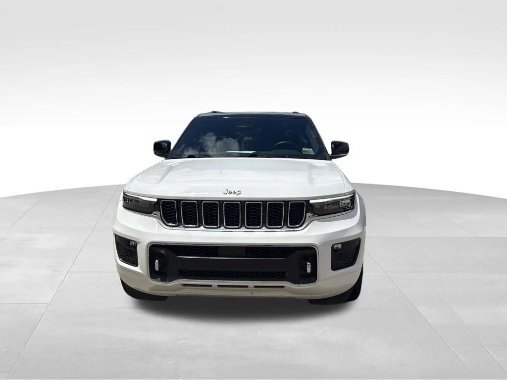 Used 2022 White Jeep Overland image 2