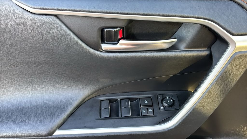 Used 2024 Ice Toyota Adventure image 9