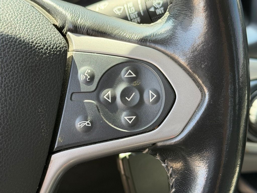 Used 2018 Silver Chevrolet LT image 21
