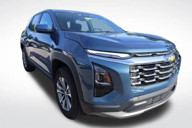 Used 2025 Lakeshore Blue Metallic Chevrolet LT image 2