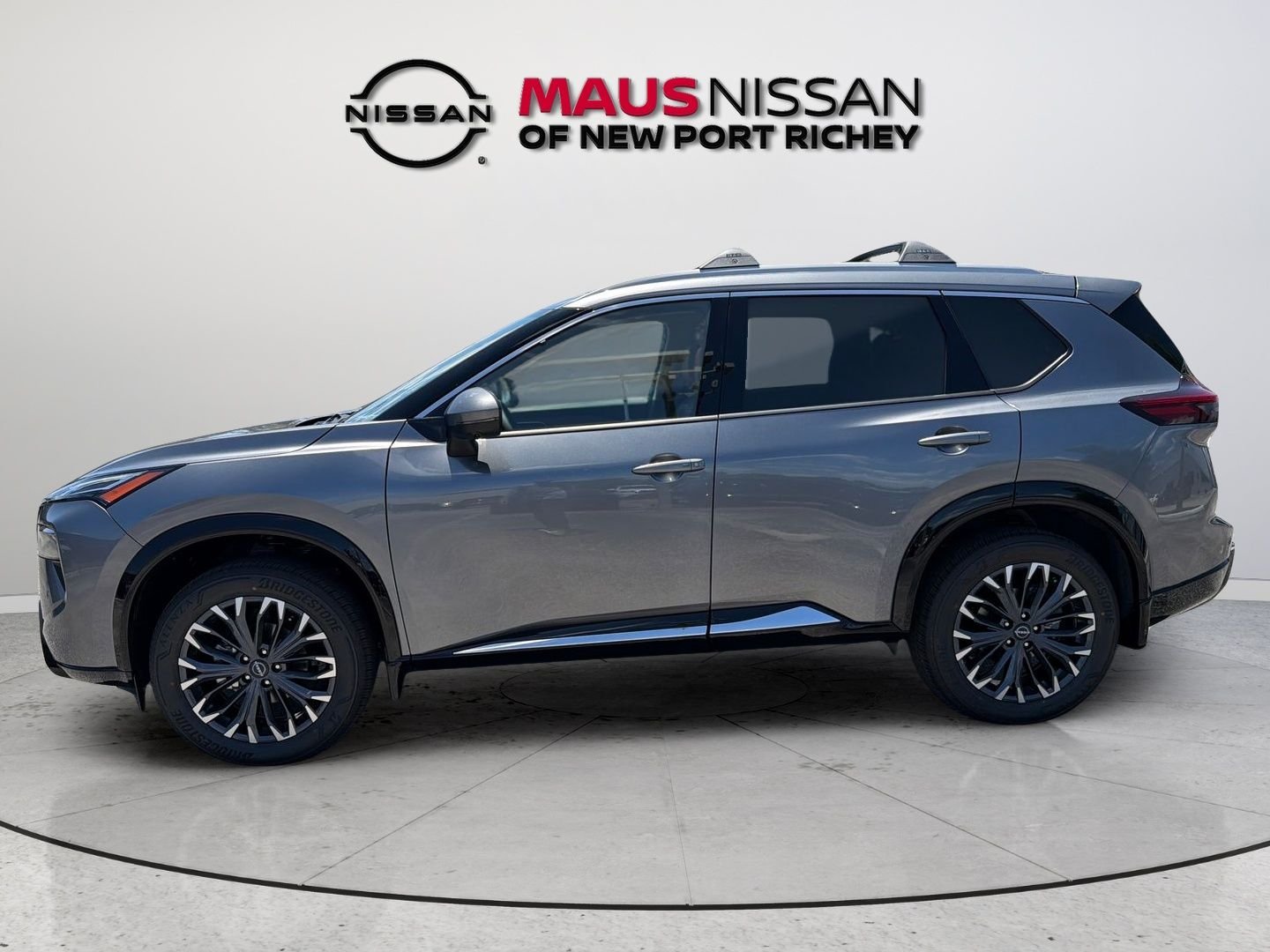 New 2026 Gray Nissan Platinum image 5