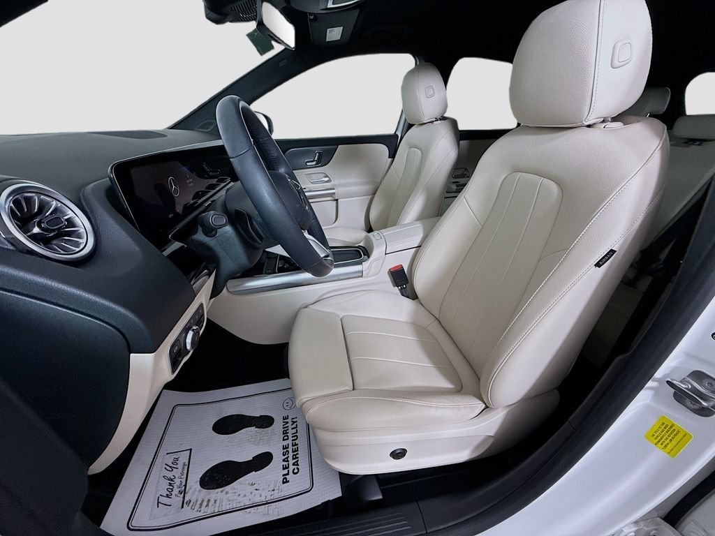 Used 2025 White Mercedes-Benz GLA 250 image 19