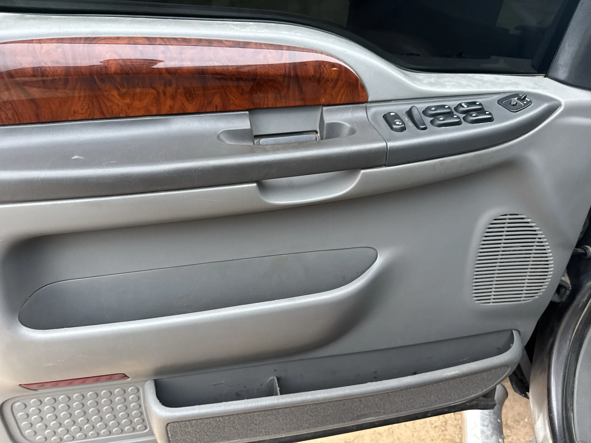 Used 2003 Oxford White Clearcoat Ford Lariat image 28