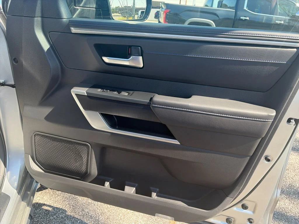 Used 2025 Silver Toyota Platinum image 19